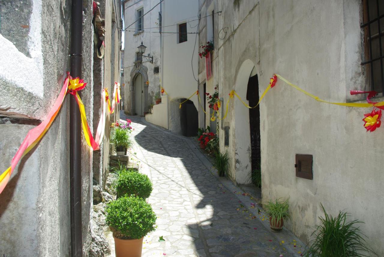 Le Due Lanterne Hotel Aieta Exterior foto